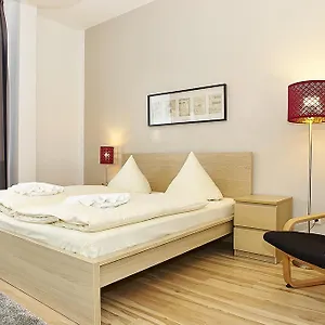 Bearlincity - Center West Apartment
